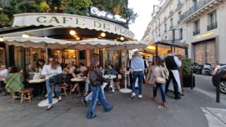 Center ,1minute gare Montparnasse ,rue de Renne 6 eme, close to Eifel tour ,Notre Dame and Louvre meusm,aoesome place ,good for trip - 0