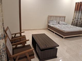 Private Homestay with Kitchen & Garden - 9