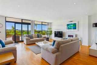Luxury 3 Bed flat with terrace and parking - 9