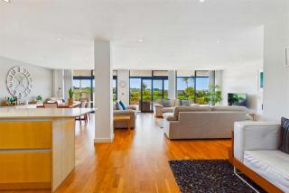 Luxury 3 Bed flat with terrace and parking - 6