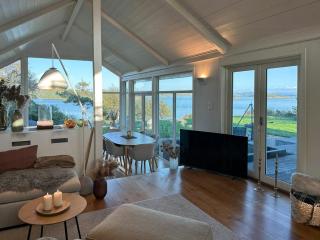 Modern Cabin With Sea View In Bokn - 1