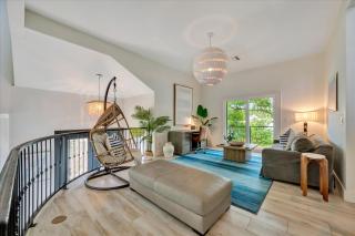 Canal-Front Sleeps 10 Pool Spa & Private Dock - 6
