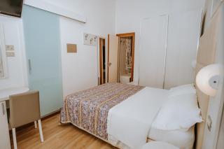 Hotel Gabriella - 8