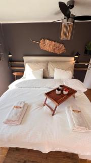 Guest Room with Balcony & Free Parking - 5