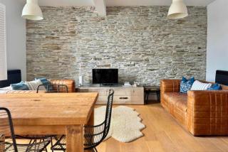 Stylish 2-Bedroom Apartment at Padstow Harbour - 8