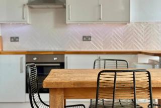 Stylish 2-Bedroom Apartment at Padstow Harbour - 6