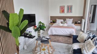 LE COCON Cozy studio, parking, stadium, and shops - 5