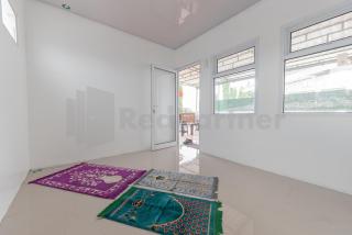 Adam Guesthouse Mitra RedDoorz - 7