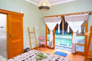 Villa Joglo Kawung - City Centre Paradise with Pool - 2