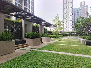 1 minute to the subway entrance Mrt Huai Khwang Most cozy room in this city central The condo has an infinity swimming pool and gym on the top floor - 8
