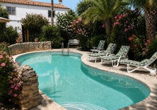 Cortijo Paraiso Pool & Tropical Garden Oasis - 8