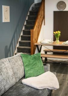 Poole Coastal House Sleeps 8 Near Sandbanks - 8