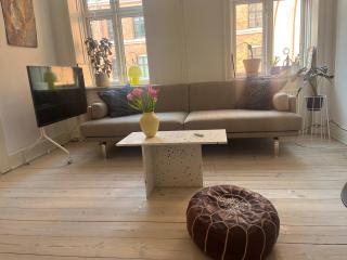 Downtown center with balcony for couples or families - 6