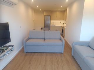 Victory Suite 5F Apartments and Rooms - Close to Airport - 6