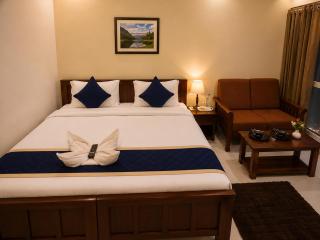 Santhi Comfort Hotel Near Manyta Tech Park - 8