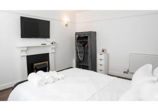 3 Bed House Near Whiston Hospital Contractor Stay Family Stay - 0