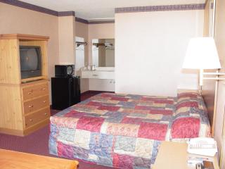 Garden Inn & Suites - 1