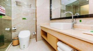 Vienna Hotel Yangzhou Outlets Plaza He Garden - 1