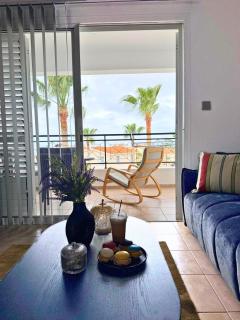 Sea View Apartment with Pool & Balcony in Peyia - 7