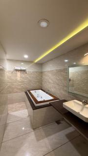 The Amberly Garden - 9