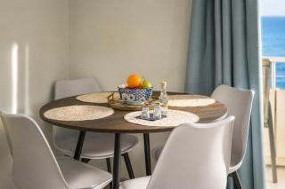 Sole e Mare B2 Beachfront Sea View Apartment - 1