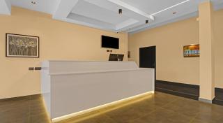 Grand Vistara Airport Suites - 8