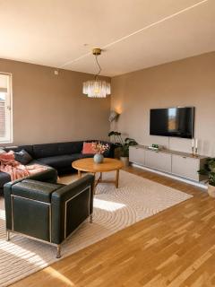 Sunny 2-bedroom apartment with balcony in Grünerløkka - 1