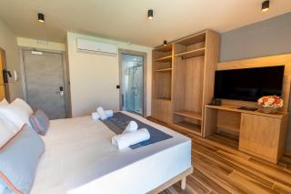C'est La Vie Hotel Marsascala - 1