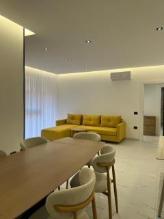 RoyalBay Lux Apartments - 4