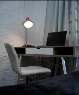 Fast WiFi Netflix Work, Relax & Recharge, The Quiet Loft - 7