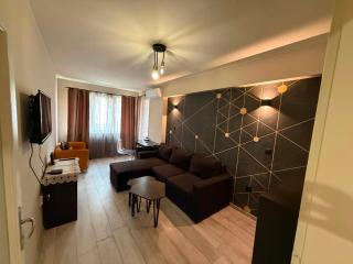 Spacious 2-Room Flat Near Metro Mall - 0