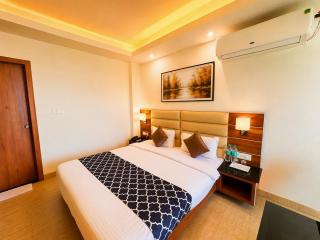Hotel Elite GRP Sea View Rooms Beach Front Hotel - 5