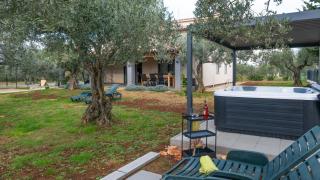Lara's Oasis by Villas Guide - 7