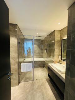 OM Sapphire Residence Ha Long Beach View - 2
