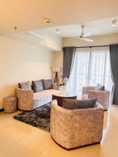 Luxury Haven at Monarch 808 - 2