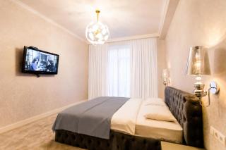 2 Bedroom Deluxe Apartment In The City Center - 8