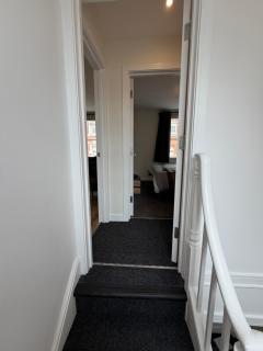 Stylish New Town Centre Apartments - 9