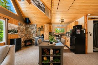 Camp David Cabin - 1