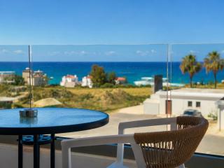 Harmony Seaview Apartments - 5