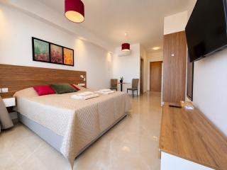 Harmony Seaview Apartments - 4