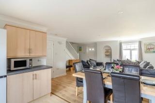 4 bed lodge Newquay Cornwall Holiday Park sleeps 8 - 3