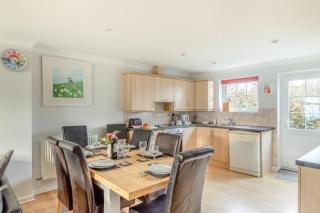 4 bed lodge Newquay Cornwall Holiday Park sleeps 8 - 2