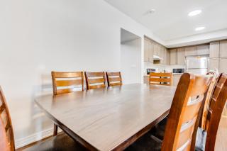 spacious 3 bedroom space - 1