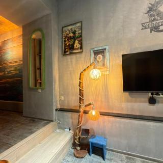 Sefora's cozy apartment in old Tbilisi - 6