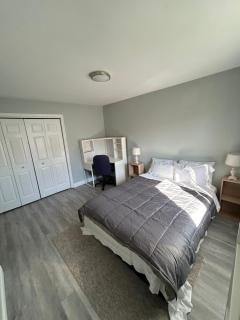 Modern Queen St Duplex 4BRs - 4