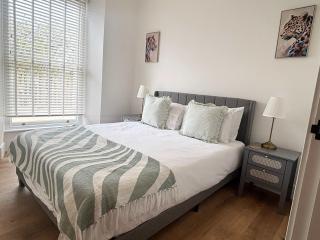 The Headmasters Hideaway Quirky 3Bed Apartment with Patio - 7