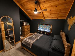 Riverfront Jacuzzi Fireplace 6Bed 3Bath Bar BBQ - 8