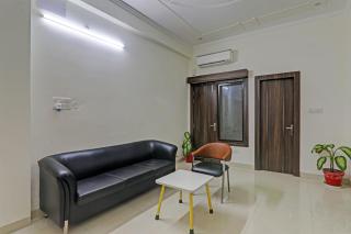 Hotel O Gulmohar Inn - 1