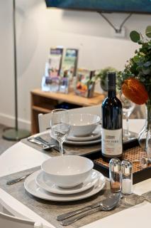 Modern Southbank Escape Walk to Crown, CBD Living Pool & Gym - 1