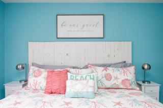 Wave on Wave Modern & Cozy - 7